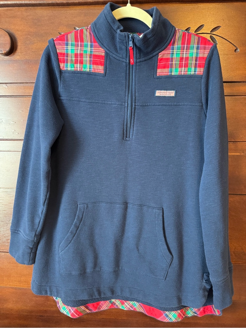Vineyard Vines Navy Quarter-Zip Pullover with Red Tartan Accents